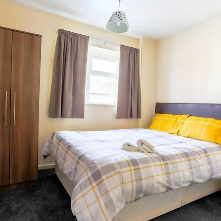 Room Near To Birmingham City Centre With Parking Exterior photo