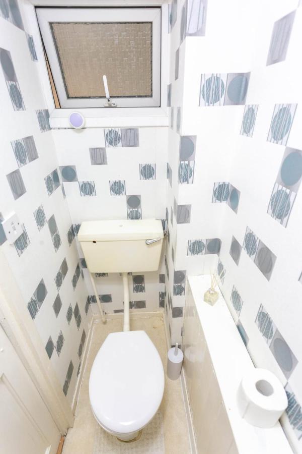 Room Near To Birmingham City Centre With Parking Exterior photo