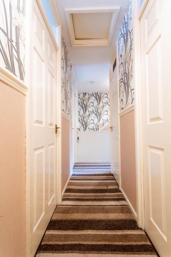 Room Near To Birmingham City Centre With Parking Exterior photo